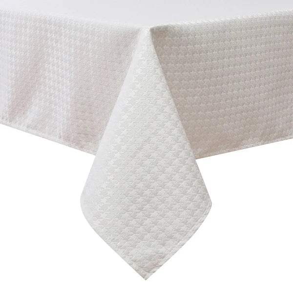 Jacquard White Houndstooth Tablecloth